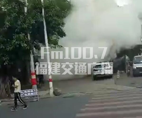 廈門(mén)市海滄區新陽(yáng)工業(yè)區二號路口發(fā)生蒸汽管爆炸